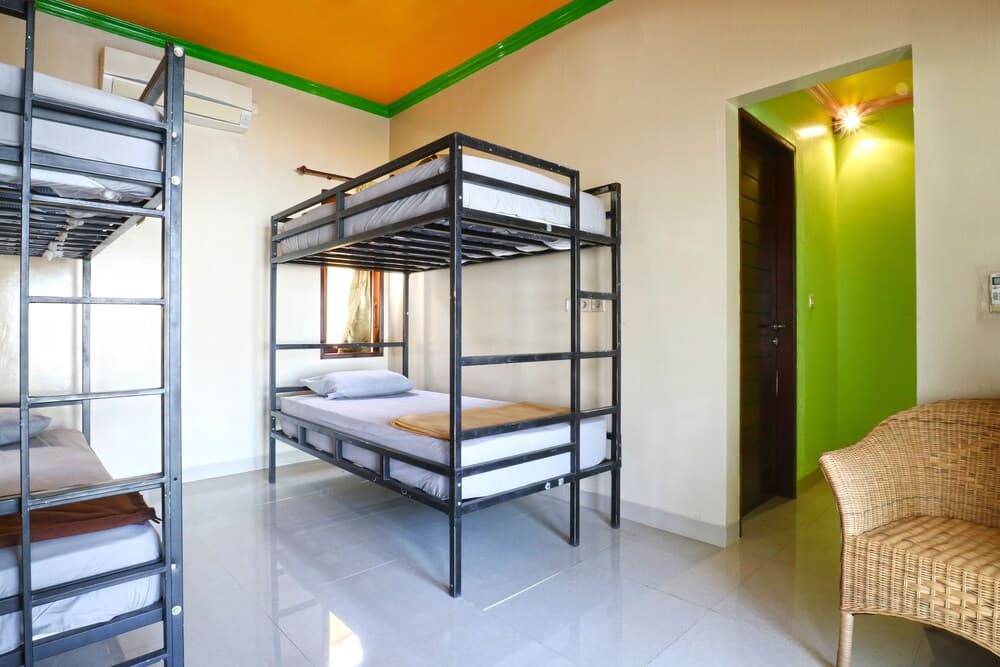 Hang Five Canggu Hostel