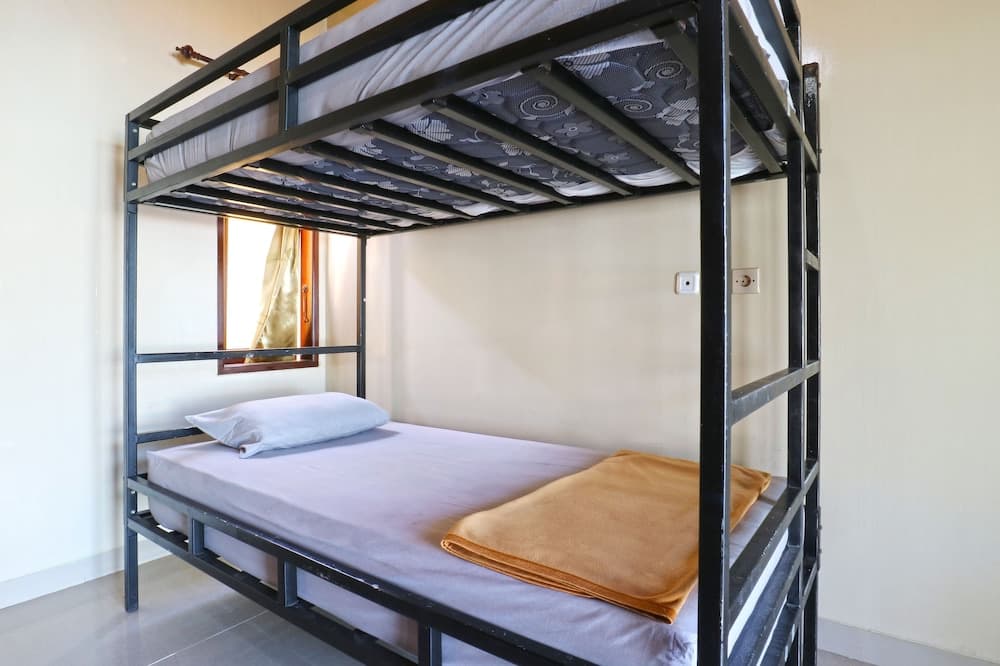 Hang Five Canggu Hostel