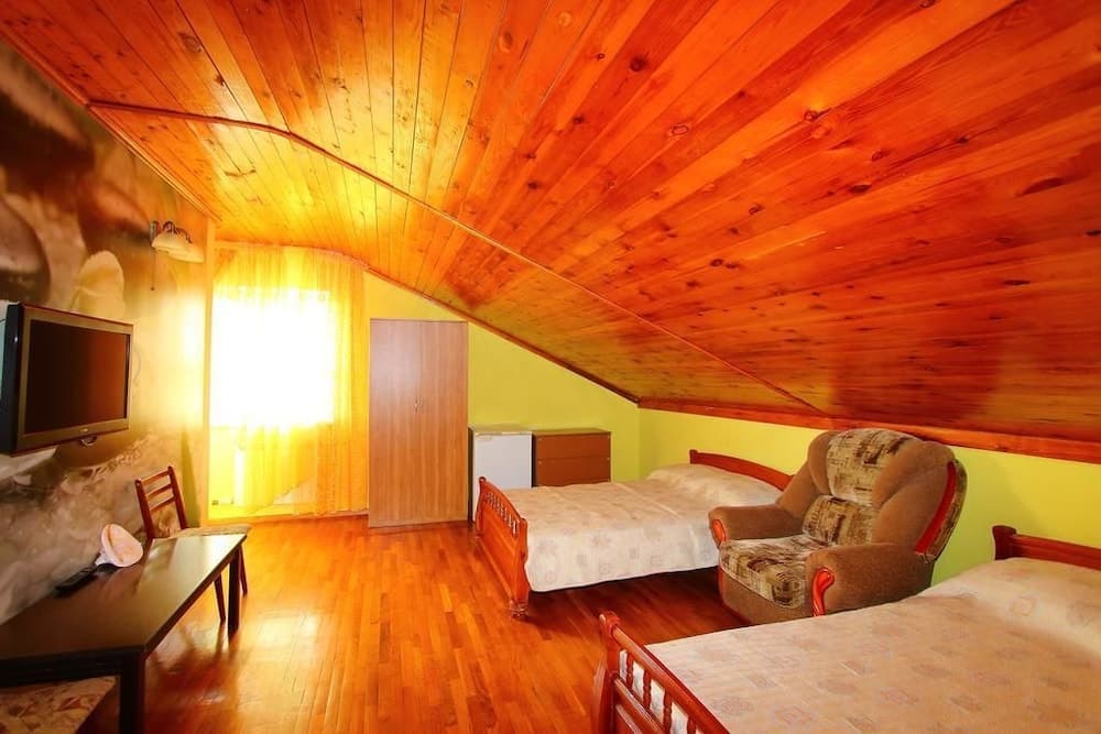 Na Krasnozelenykh 38 Guest House