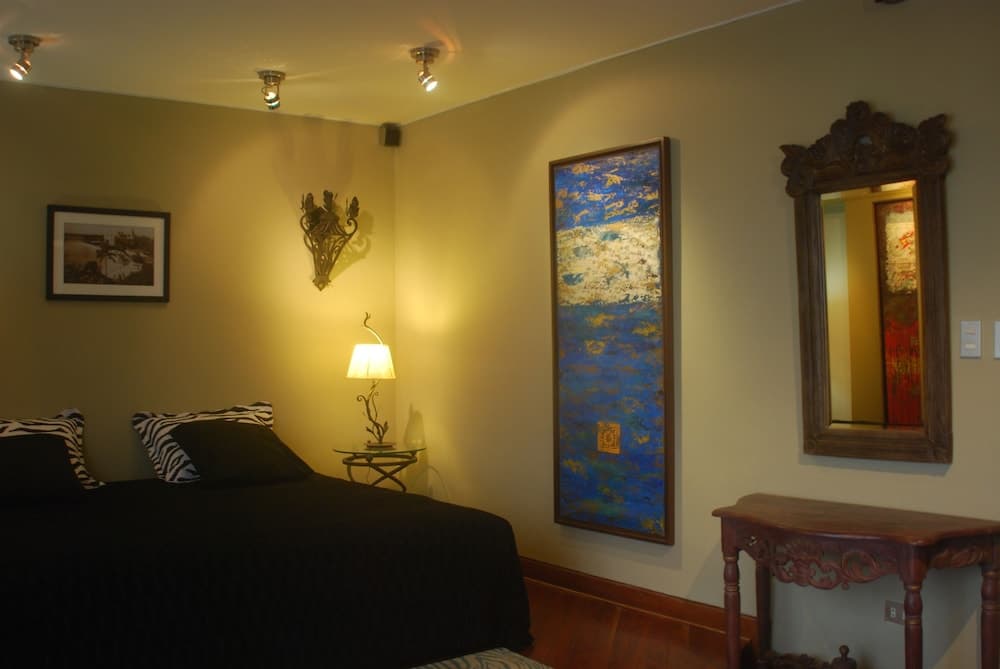 Black Shark Apartments