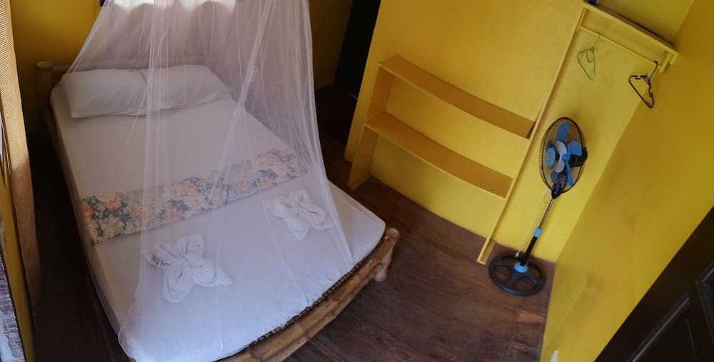 Guanna's Place Room and Resto Bar