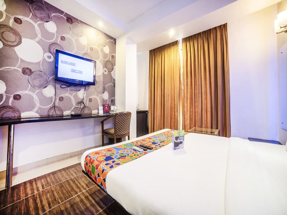 Fabhotel Lakme Executive FC Road