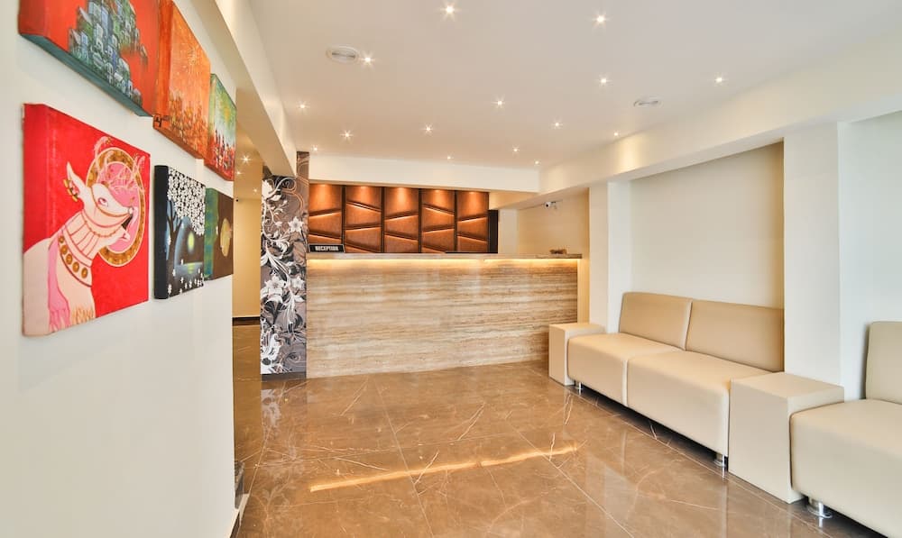 Treebo Trend Club VNA