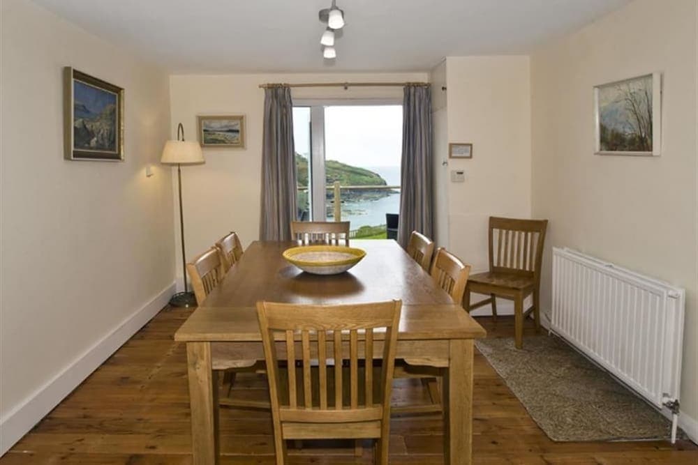 Green Door - Upper Tregudda