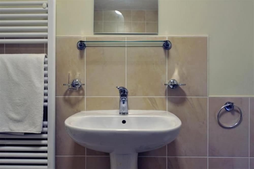 Green Door - Marigold