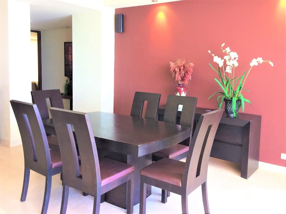 Encanto Living 0401 - 2BR by Kivoya