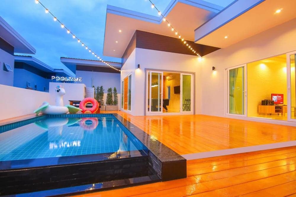 Pooltime Villa