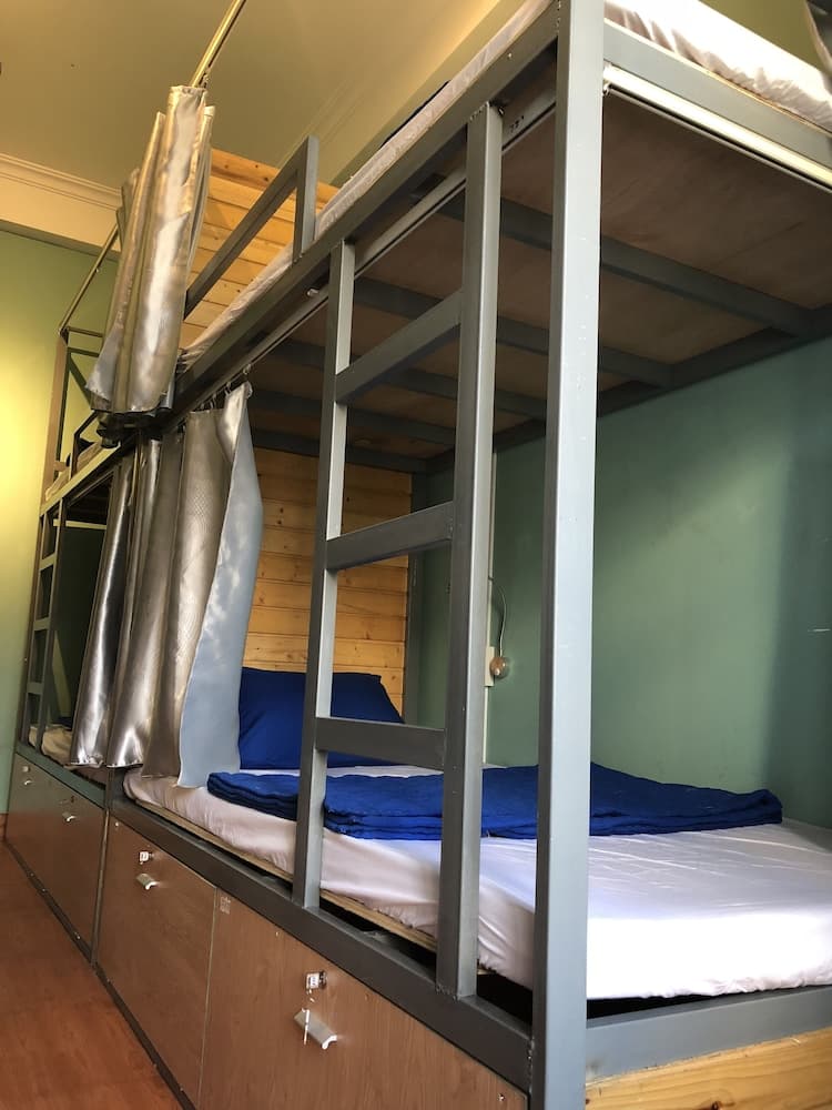 Coffee Shop & Hostel Co Hai