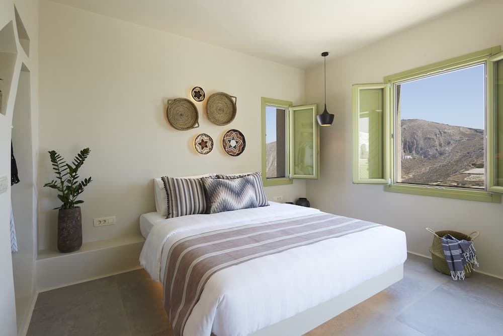 Aeon Suites - Adults Only