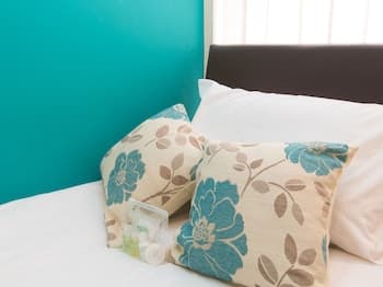 Town House @ Minshull New Road