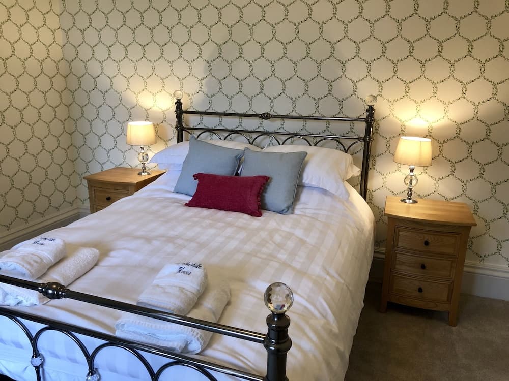 Netherdale House and Coach House