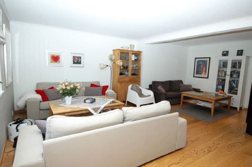 Solferie Holiday Home - Korsvikkilen
