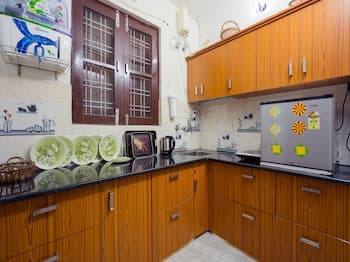 OYO 14074 Home Serene 2BHK Barlowganj