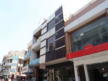 OYO 14860 Hotel Silver Star