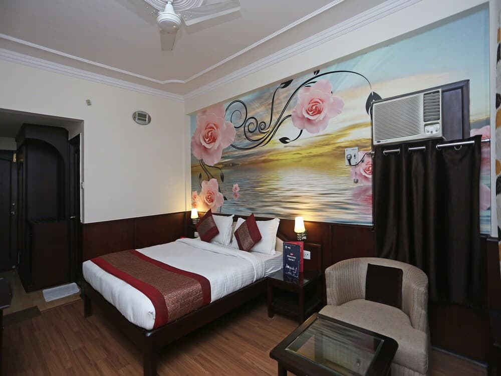 OYO 9537 Hotel Park Grace