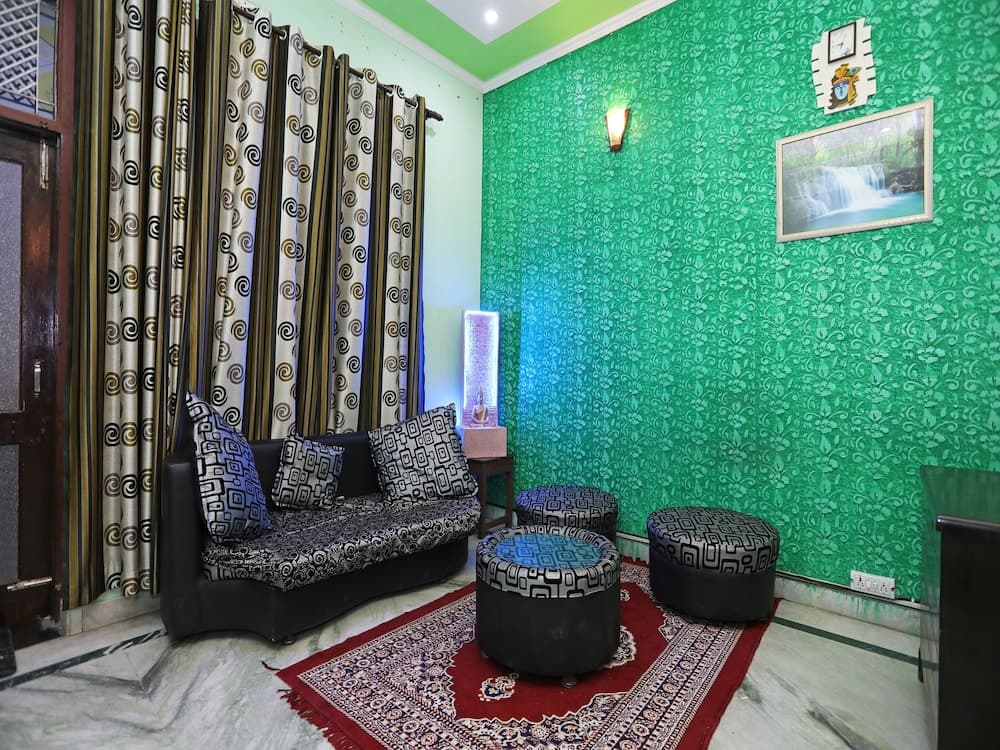 OYO 270 Home Stay Inn