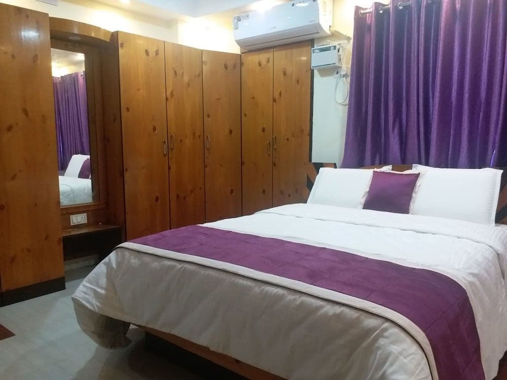 OYO 12812 Four Seasons Villa