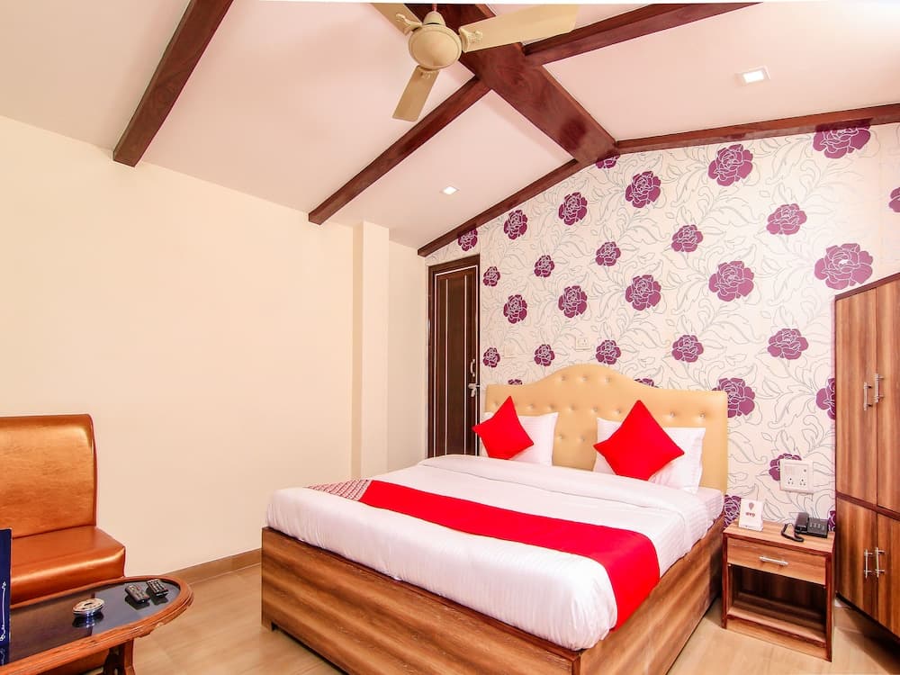 OYO 12244 Hotel JK Palace