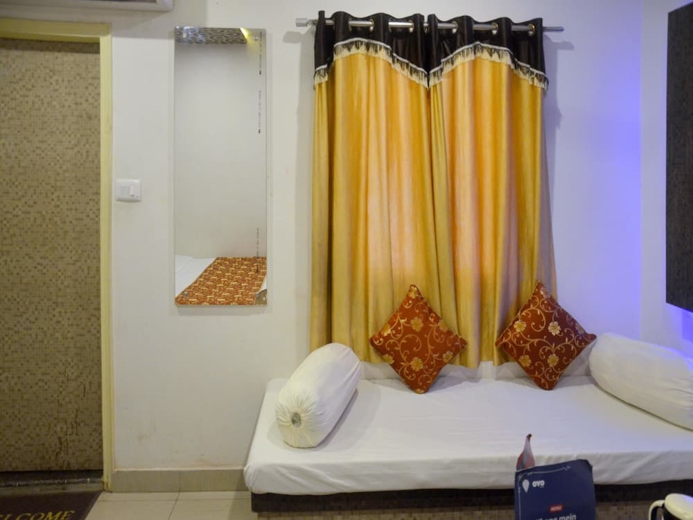 OYO 4957 Hotel China Town