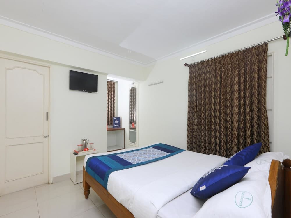 OYO 5896 Rose Flower Nest