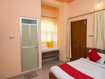 OYO 14227 Home Lake View Stay Brahmpol