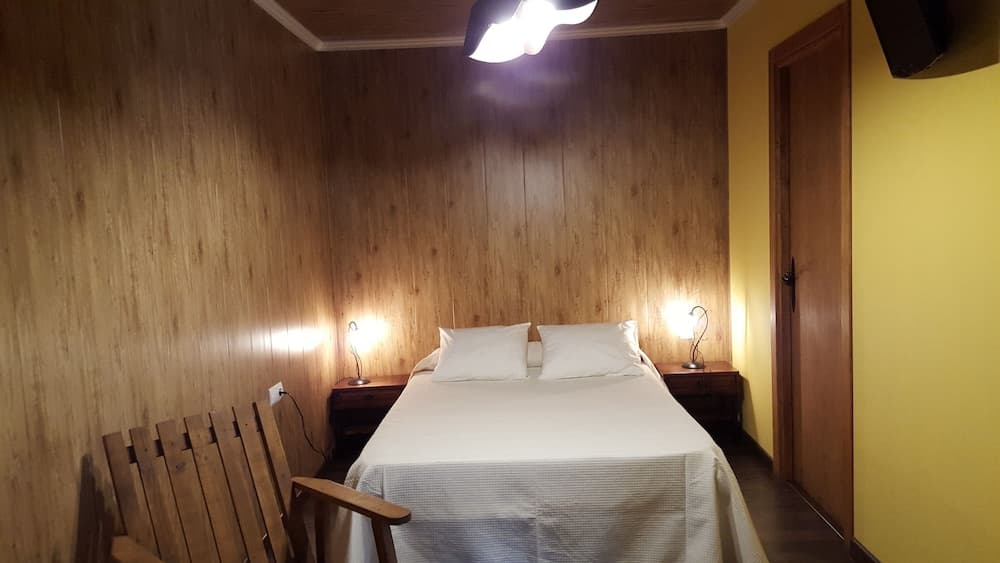 Hostal Restaurant Pous de la Neu