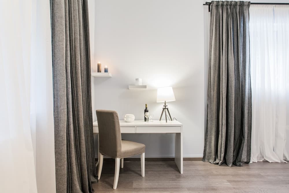 Kolonaki 2 Bedroom Apartment by Livin Urbban