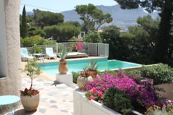 CASSIS HOSTEL Les Heures Claires