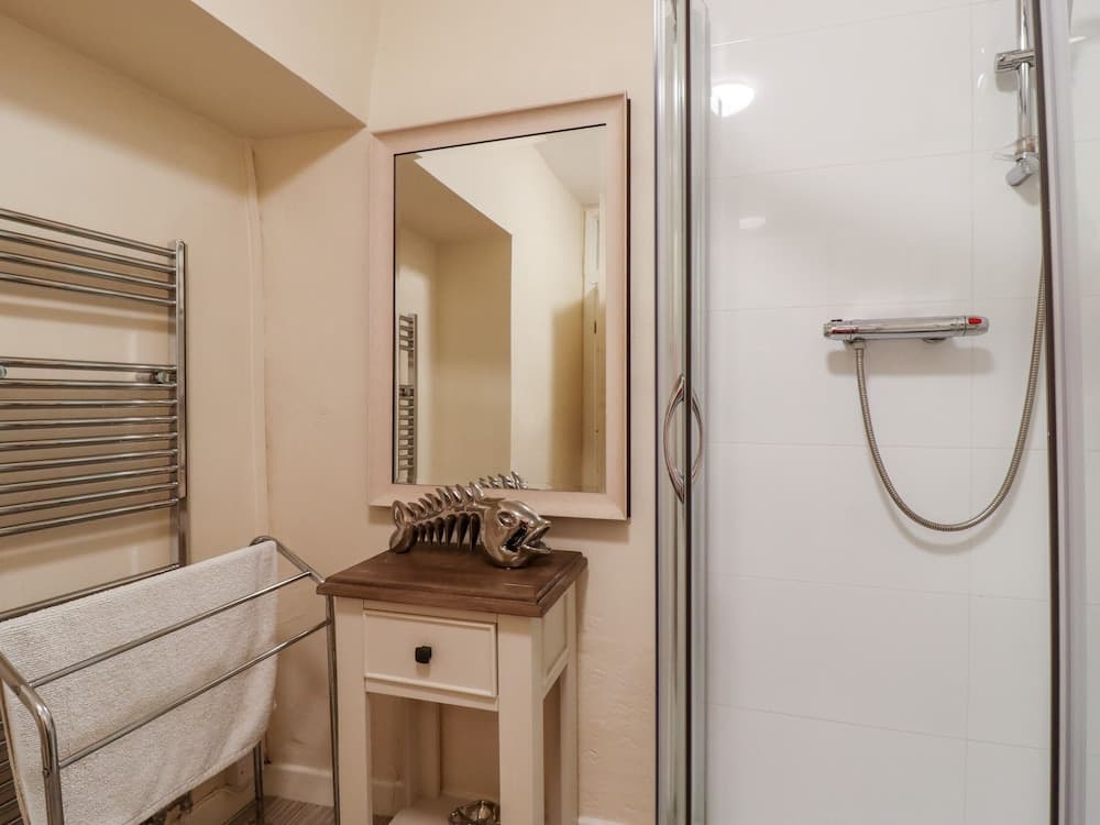 7 Scarah Bank Cottages