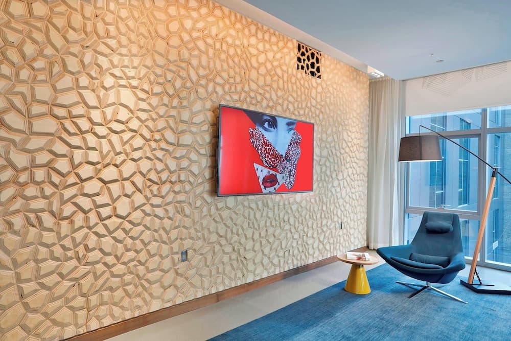 Aloft Chicago Mag Mile