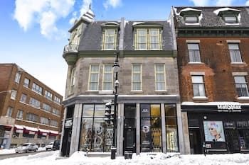 St Laurent Apartments