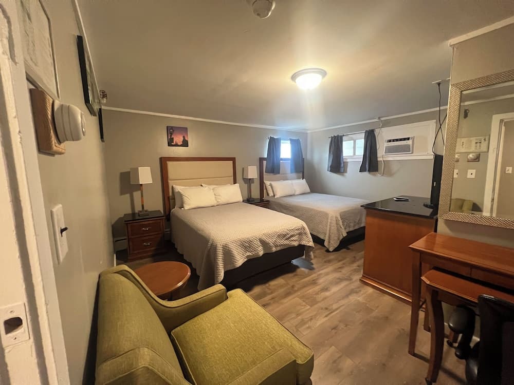 Vacationland Inn & Suites