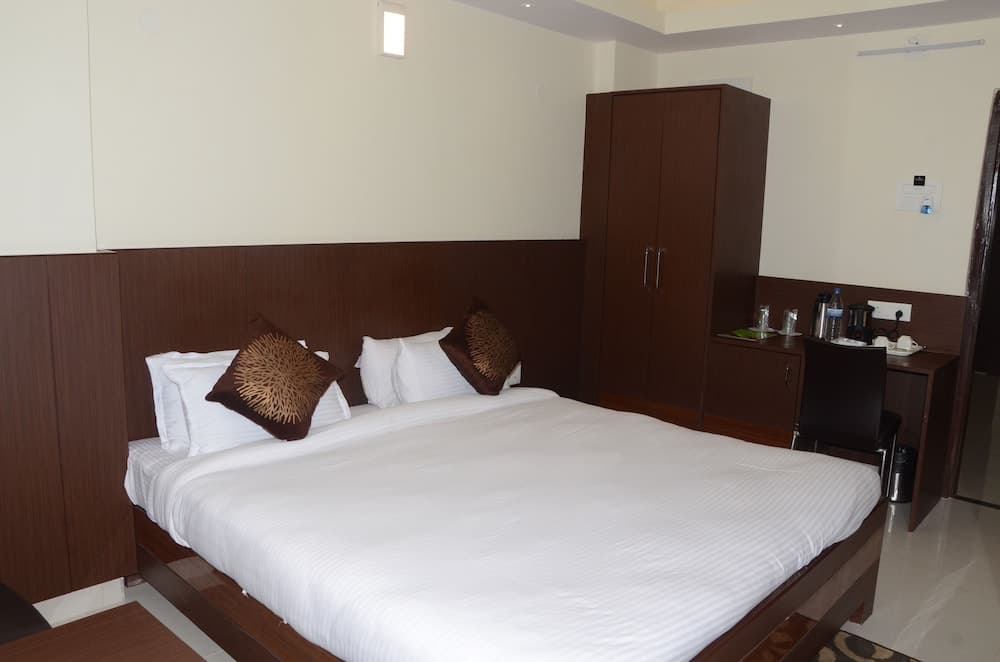 Hotel Mercury Residency