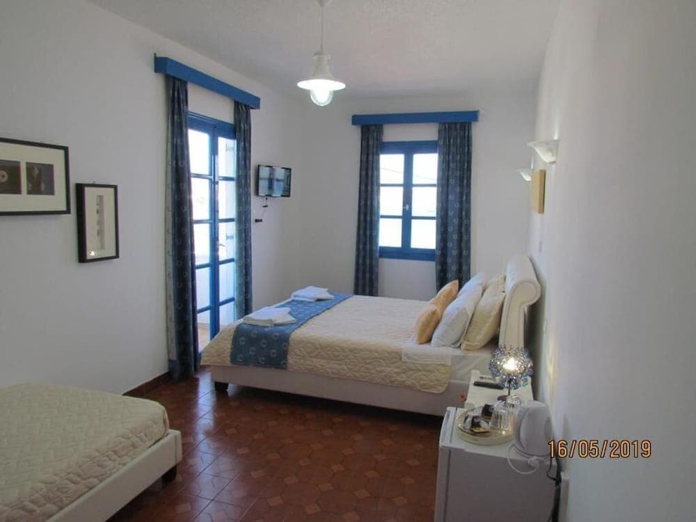 Milos Inn & Maisonette