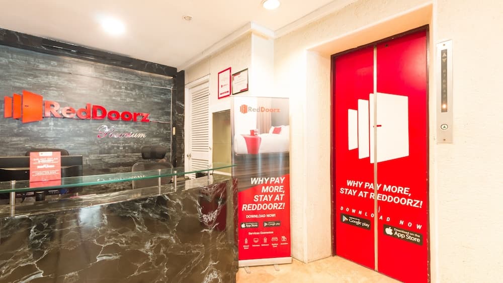 RedDoorz Premium near Greenbelt Makati