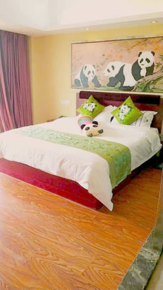 Panda Cub Hotel China West Normal University Branch