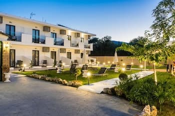 Rooms 48 by Zante Plaza