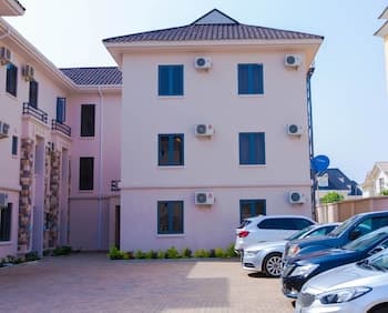 Tenny's Place Apartments