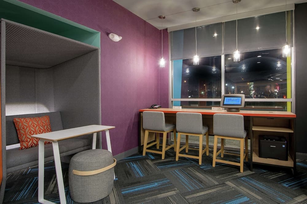 Tru by Hilton Lafayette River Ranch