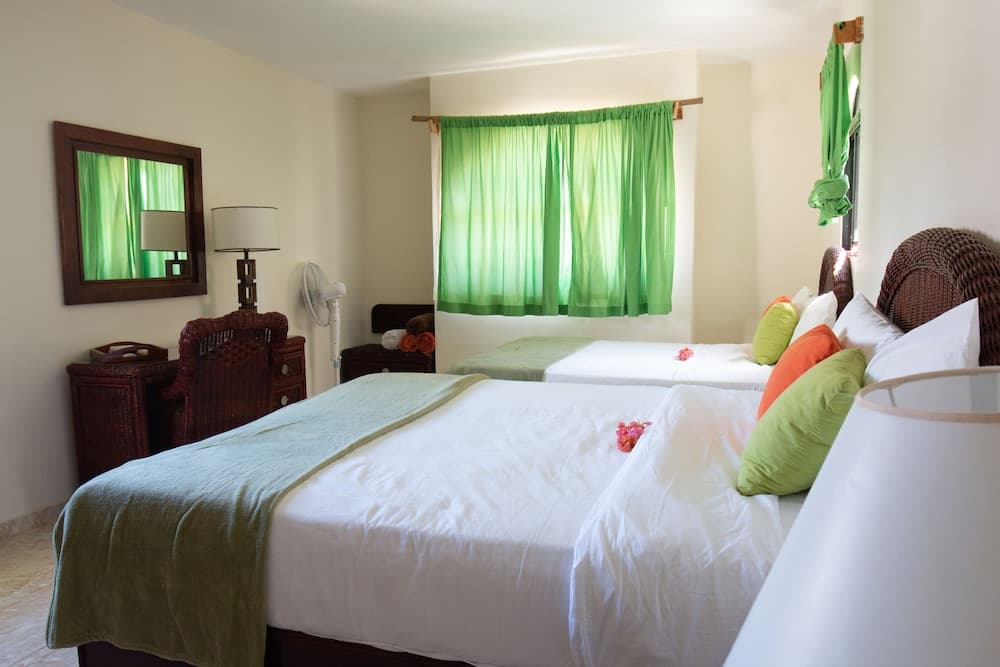 Riviera Punta Cana Eco Travelers House