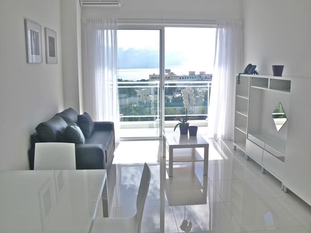 Lincoln Suite Apartments