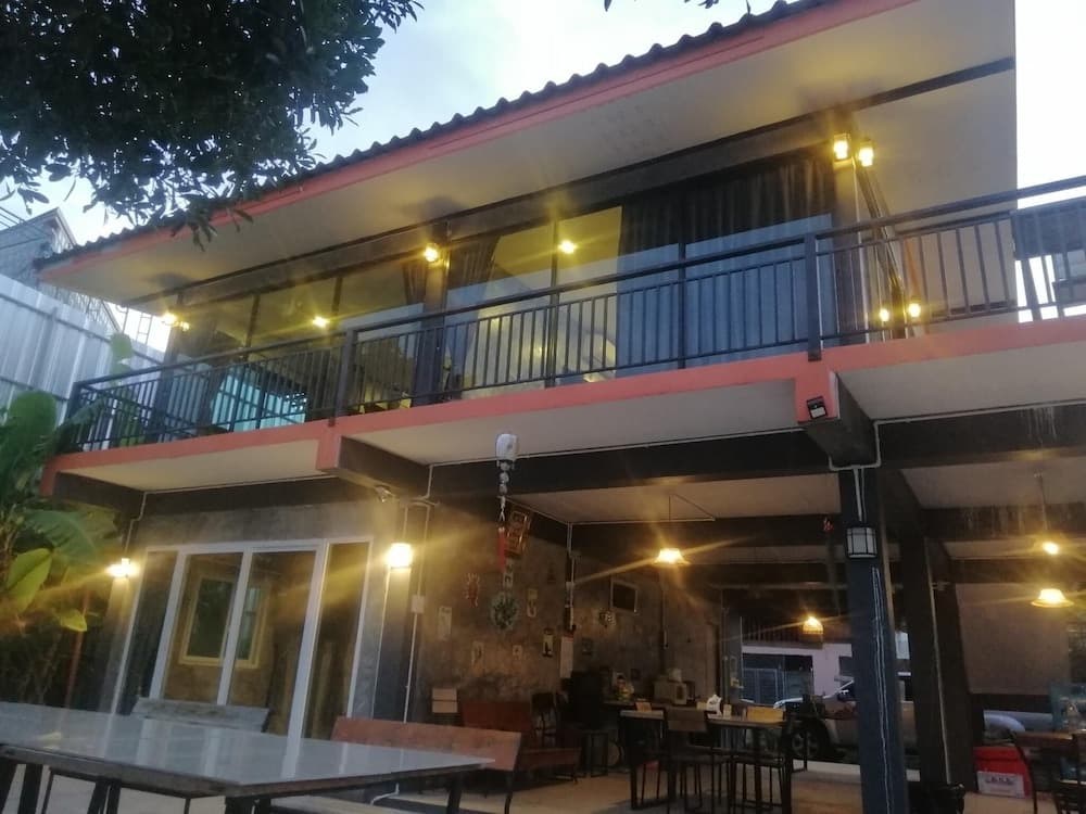 Lom Choi Home Stay Ayutthaya - Hostel