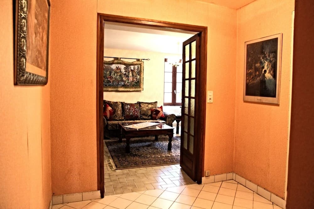 The Storyteller Apartment-Chateau Le Mur