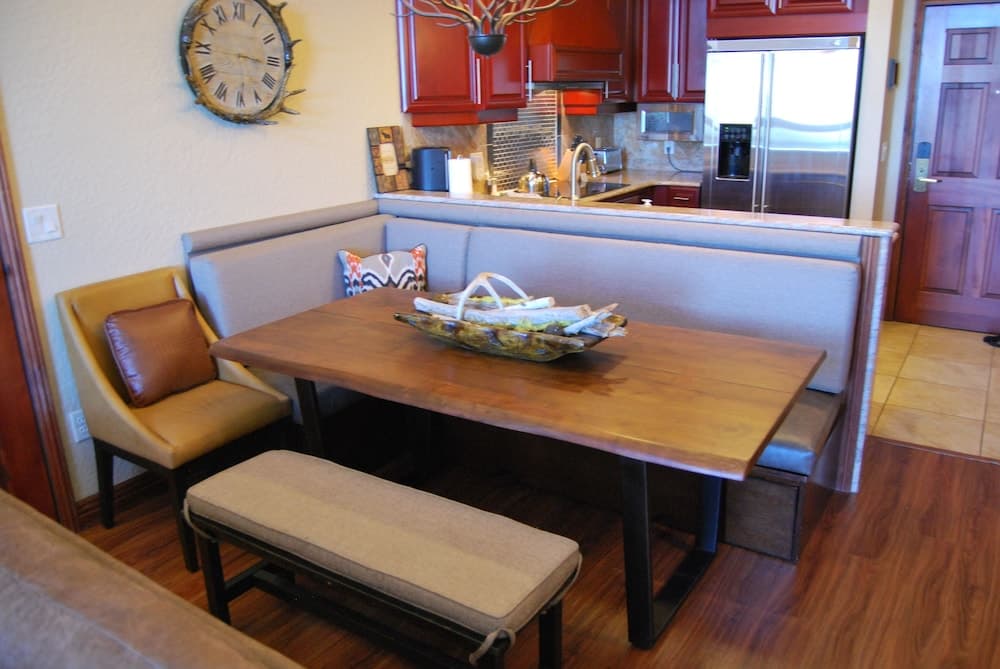 White Pines 2-BD at Westgate - Boa