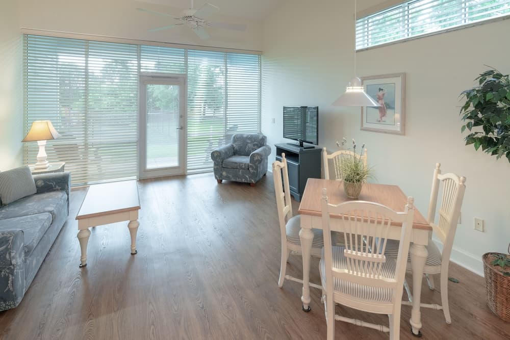 Sun Retreats Dunedin