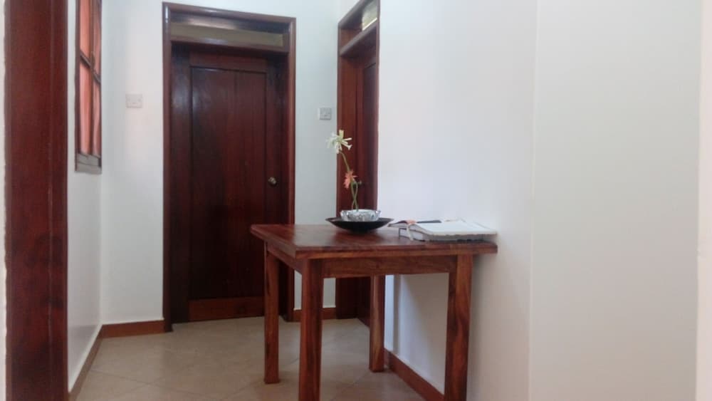 Ziso Home - Adults Only