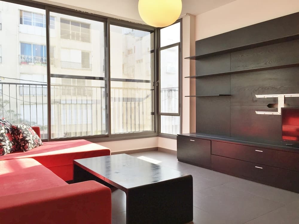 Hilton Beach Stunning Designer 2BR APT