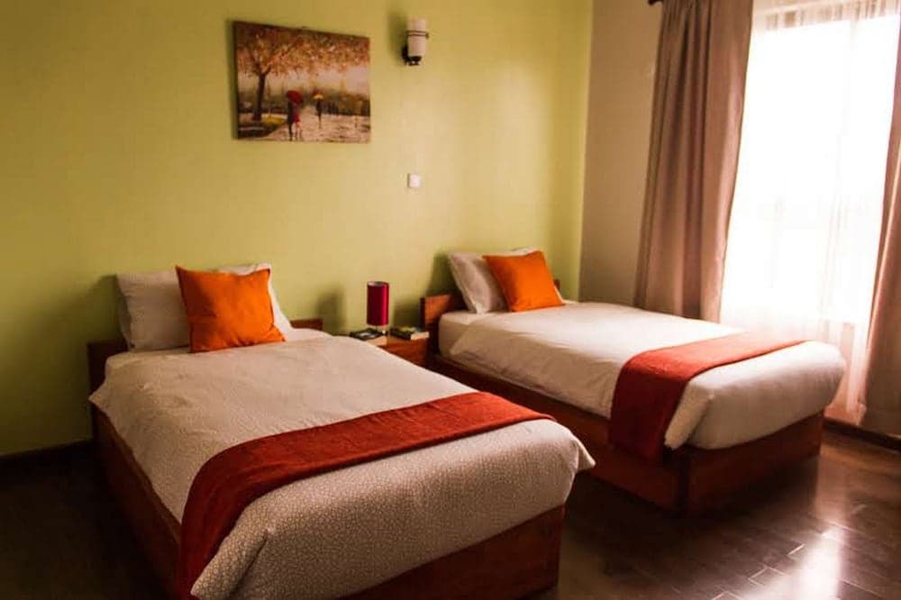 Huku Qwetu C5 City Breeze Apartment