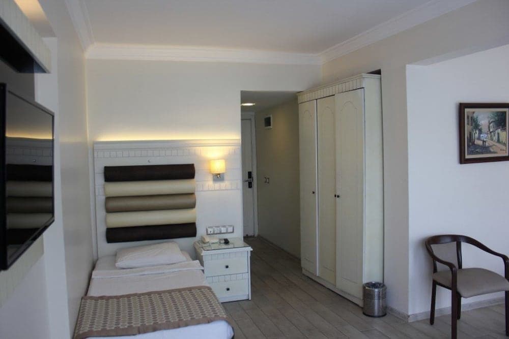 IQ Marmaris Hotel