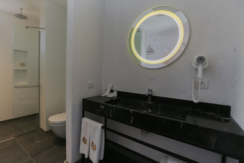 Avalon Boutique Hotel & Suites